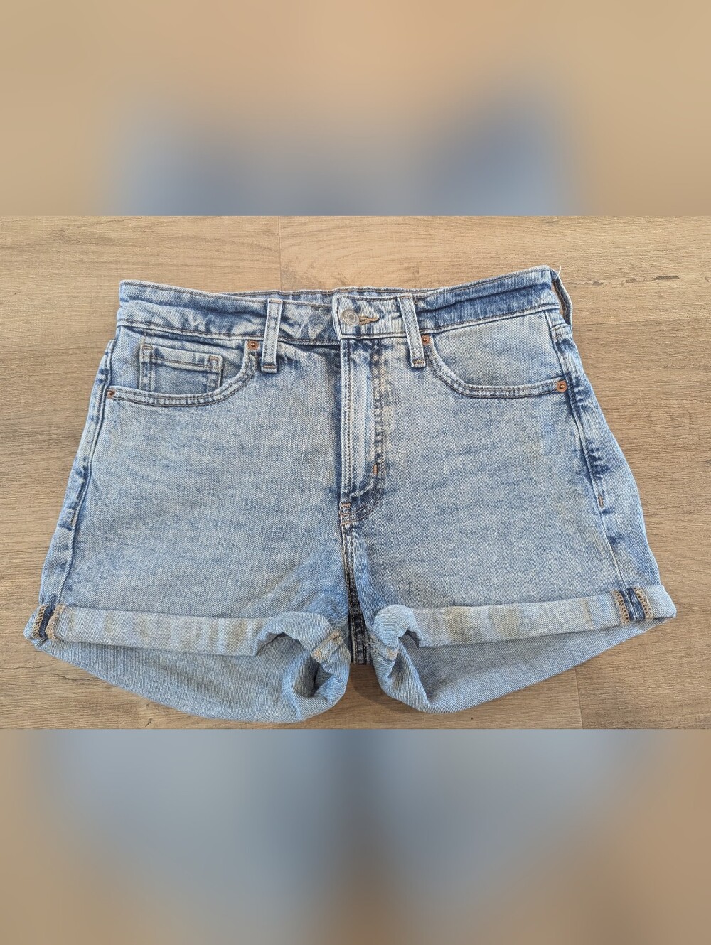 Old Navy Light Blue Rolled-Hem Denim Shorts - Picture 2 of 7